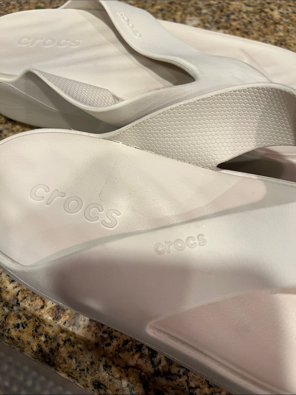 CROCS Women's cream  Platform Flip Flop Sandals - Picture 2 of 3